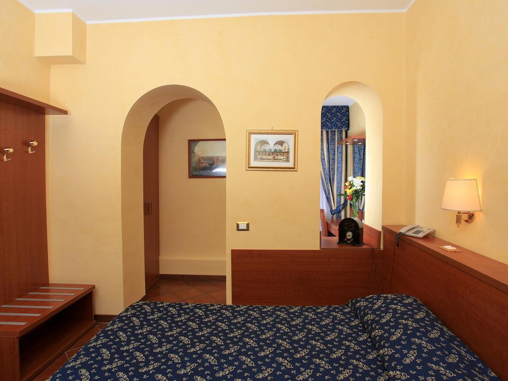 Casa Di Santa Francesca Romana A Ponte Rotto Quarto foto