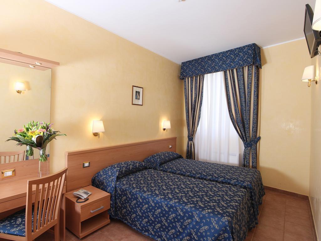 Casa Di Santa Francesca Romana A Ponte Rotto Quarto foto