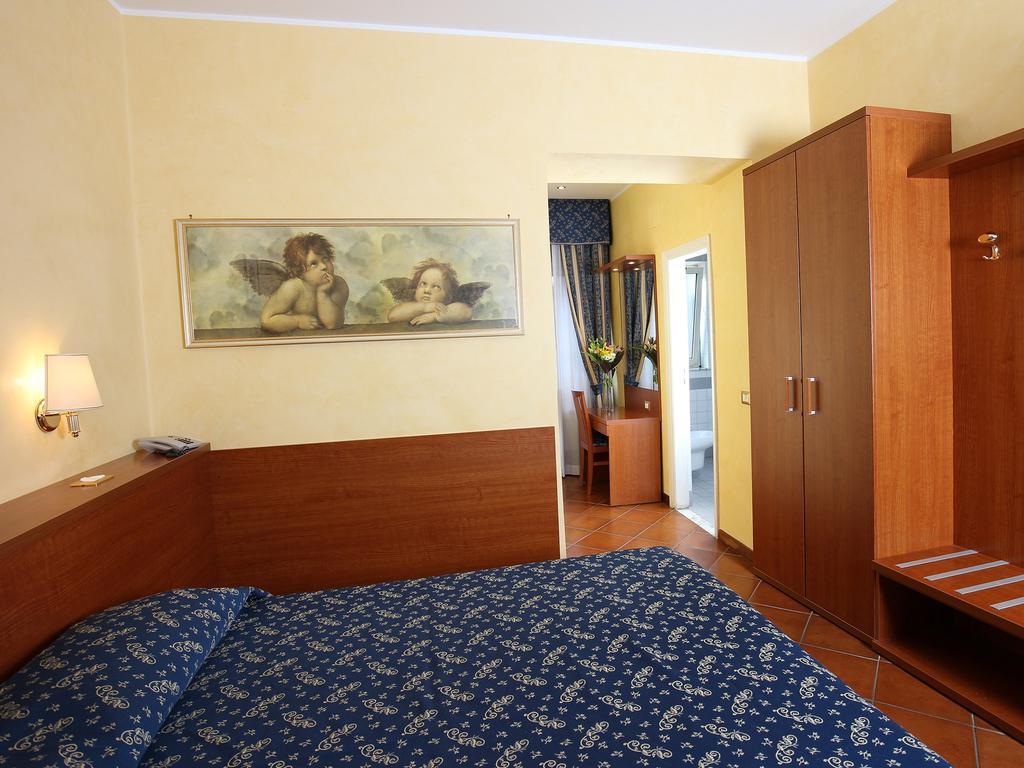 Casa Di Santa Francesca Romana A Ponte Rotto Quarto foto